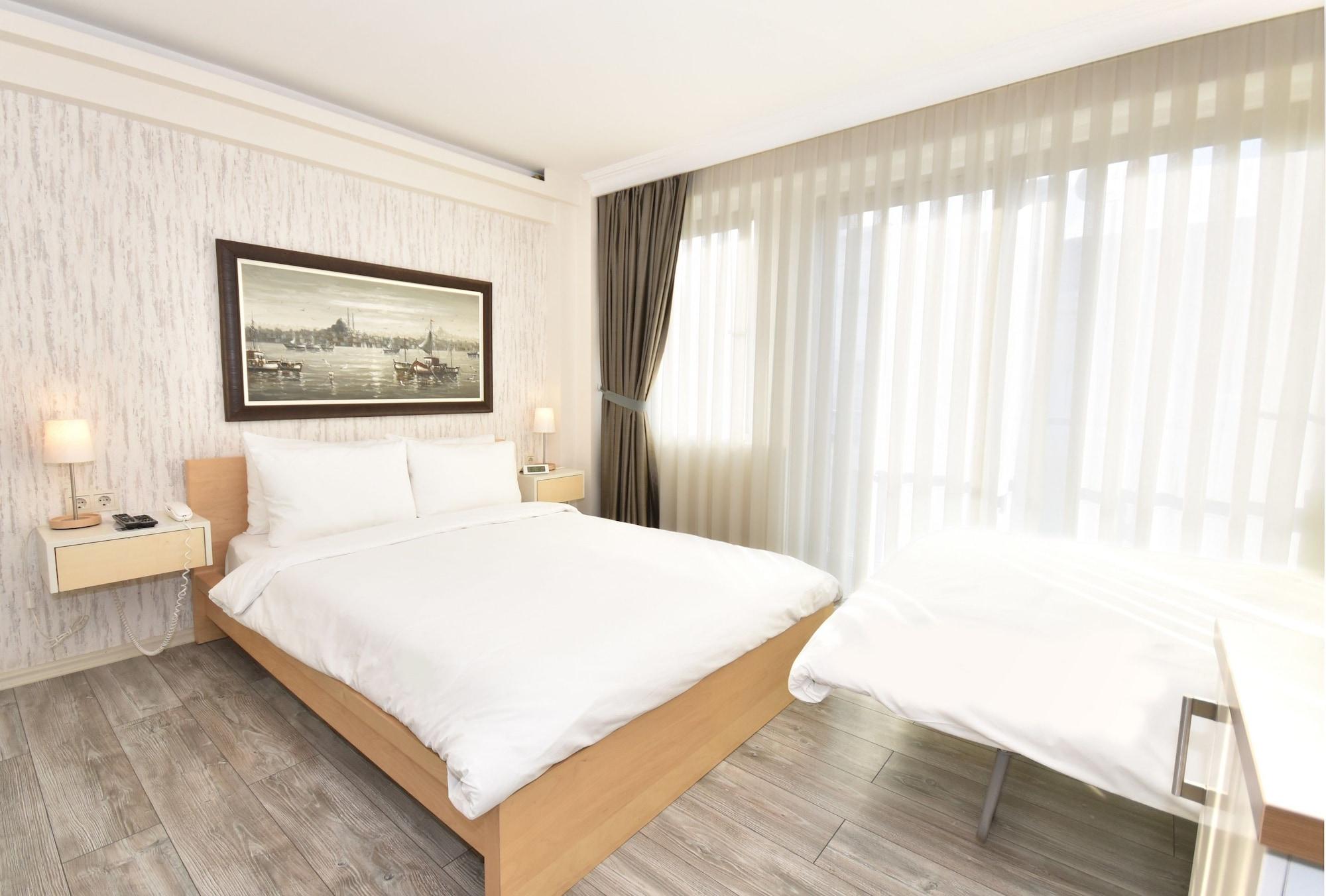 Otel Elanaz 3*