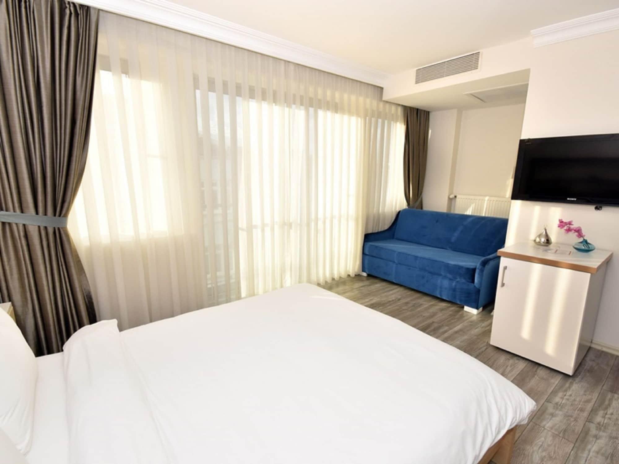 Otel Elanaz 3*